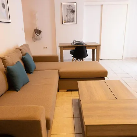 Spacious Close To The Sea And The Center Athene